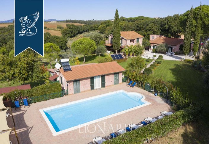 Image No.1-7 Bed Farmhouse for sale