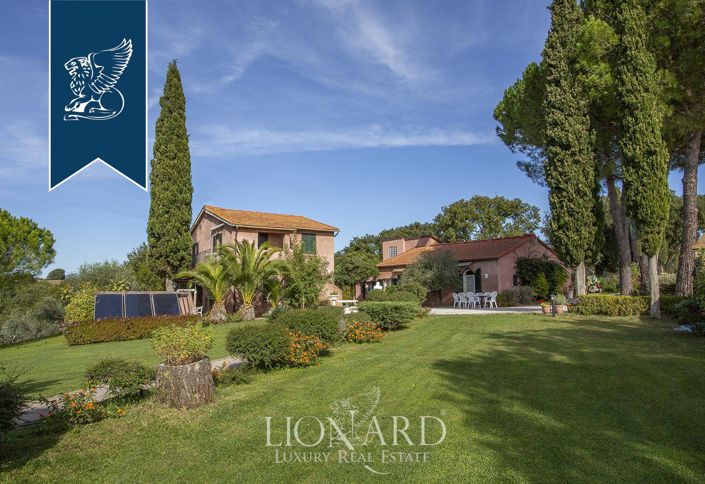 Image No.11-7 Bed Farmhouse for sale