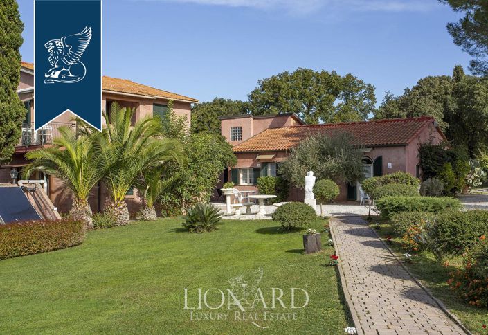 Image No.14-7 Bed Farmhouse for sale