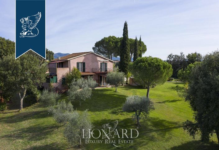 Image No.18-7 Bed Farmhouse for sale