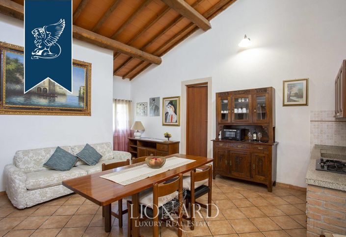 Image No.28-7 Bed Farmhouse for sale