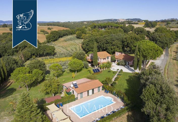 Image No.3-7 Bed Farmhouse for sale