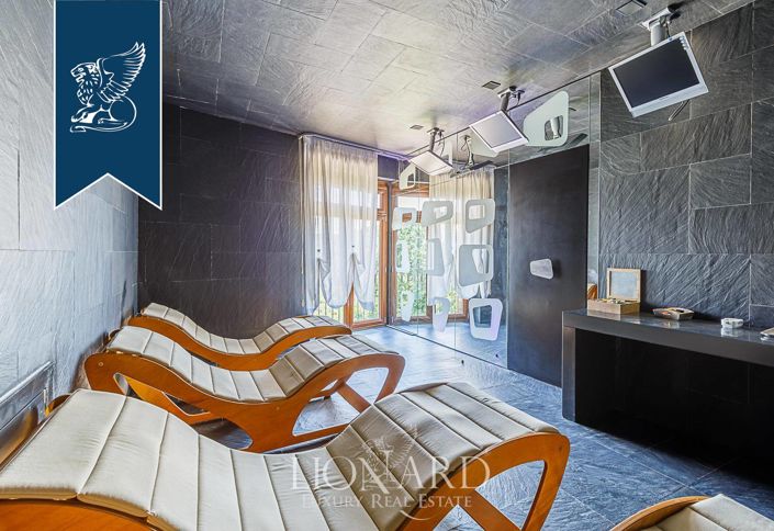 Image No.18-42 Bed Hotel for sale