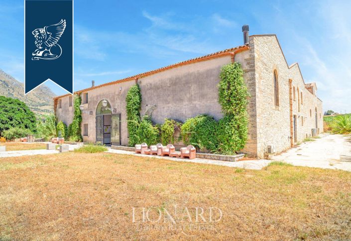 Image No.10-17 Bed Hotel for sale