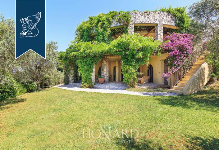 Image No.15-6 Bed Villa for sale