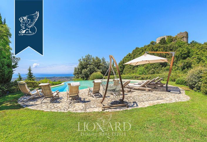 Image No.8-6 Bed Villa for sale