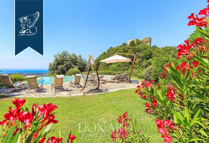 Image No.9-6 Bed Villa for sale