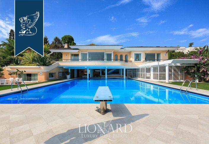 Image No.10-2 Bed Villa for sale