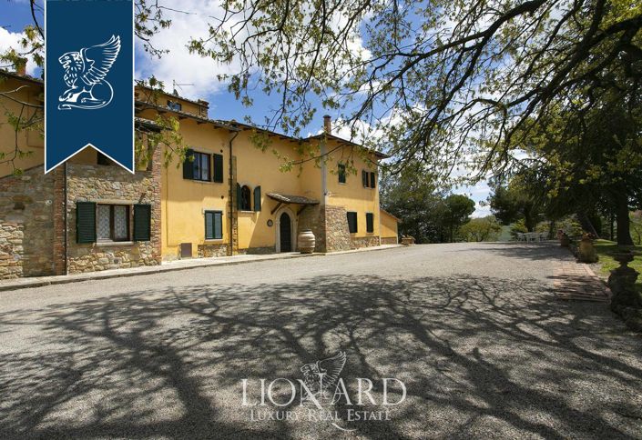 Image No.10-13 Bed Farmhouse for sale