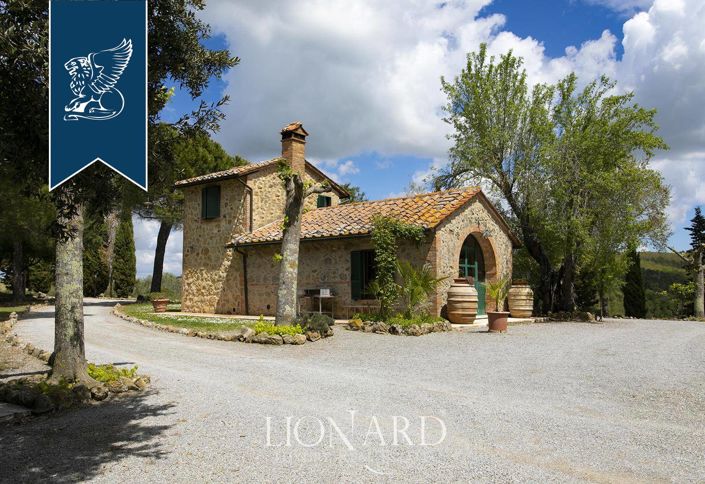 Image No.20-13 Bed Farmhouse for sale