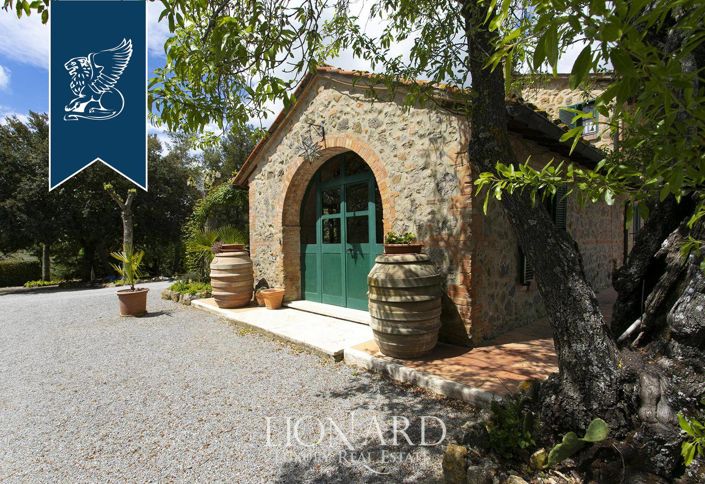 Image No.21-13 Bed Farmhouse for sale