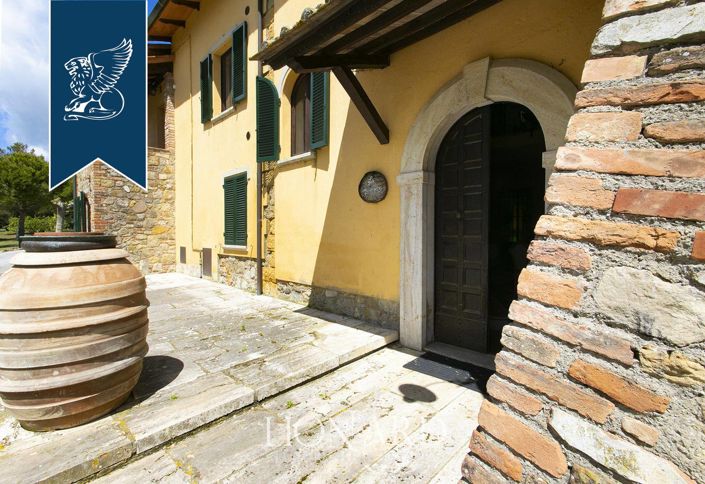 Image No.23-13 Bed Farmhouse for sale