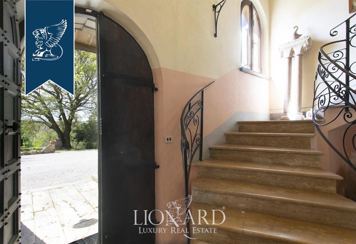 Image No.24-13 Bed Farmhouse for sale