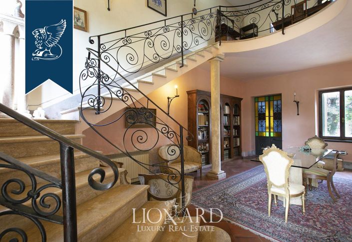 Image No.29-13 Bed Farmhouse for sale