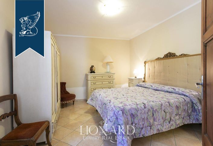 Image No.35-13 Bed Farmhouse for sale