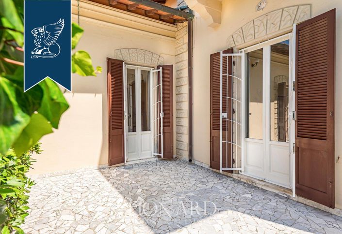 Image No.13-6 Bed Villa for sale