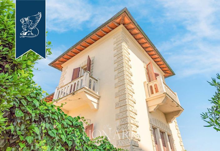 Image No.8-6 Bed Villa for sale