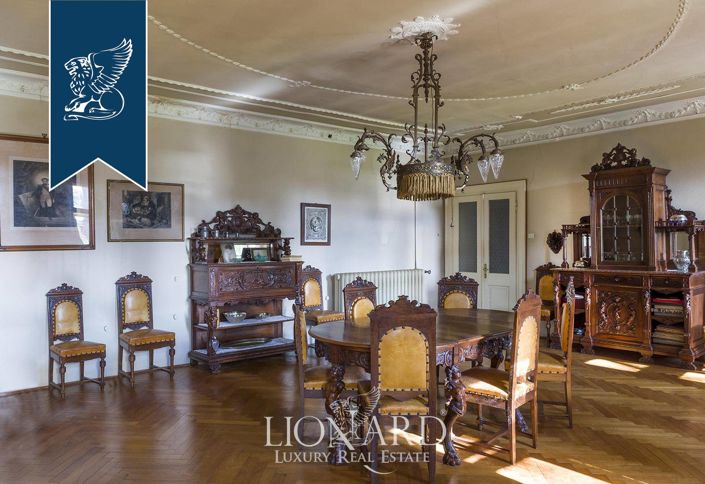 Image No.29-8 Bed Villa for sale