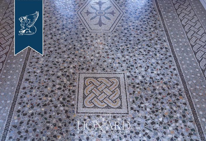 Image No.34-8 Bed Villa for sale