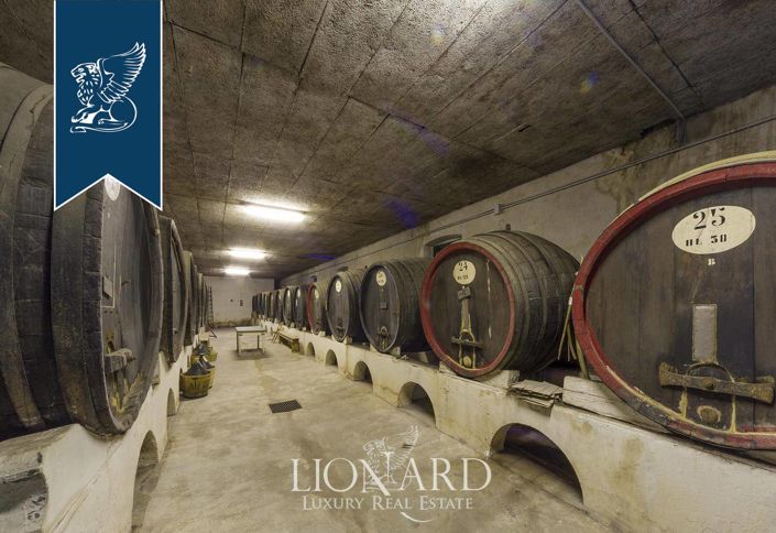 Image No.41-8 Bed Villa for sale