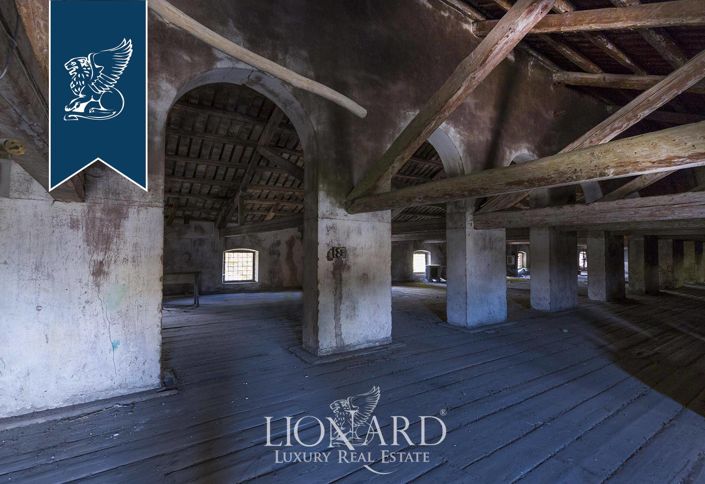 Image No.43-8 Bed Villa for sale