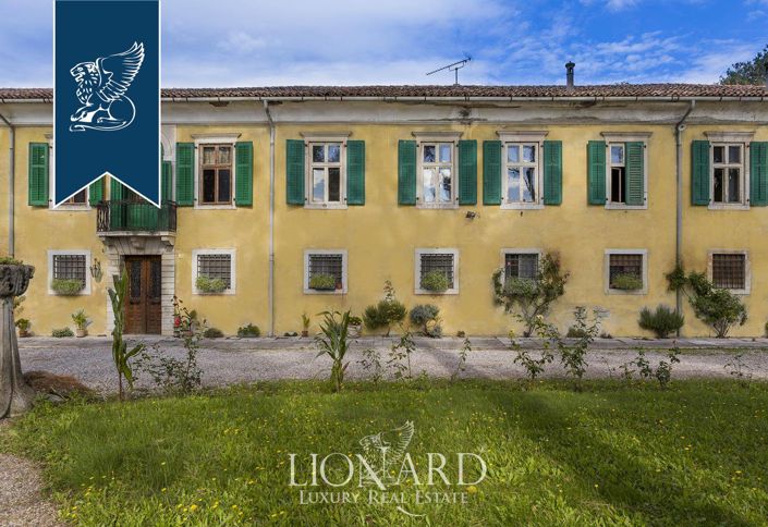 Image No.8-8 Bed Villa for sale