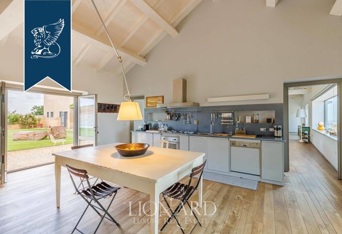 Image No.27-4 Bed Villa for sale