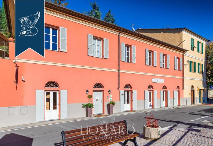 Image No.43-14 Bed Hotel for sale