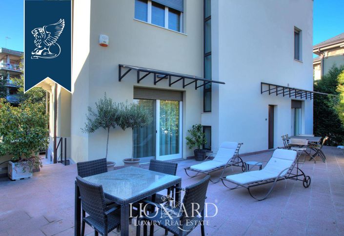 Image No.4-4 Bed Villa for sale