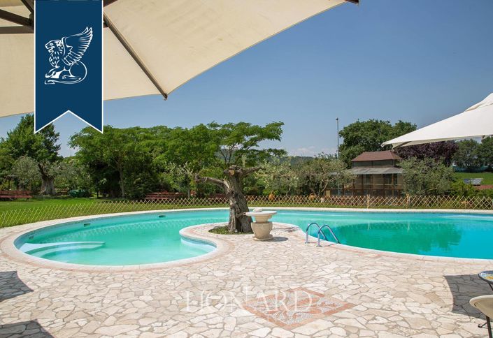 Image No.12-7 Bed Villa for sale