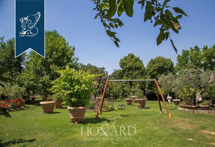 Image No.21-7 Bed Villa for sale