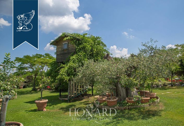 Image No.25-7 Bed Villa for sale