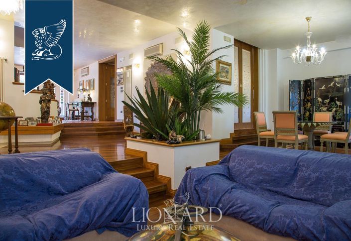 Image No.38-7 Bed Villa for sale