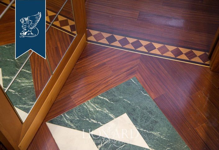 Image No.52-7 Bed Villa for sale