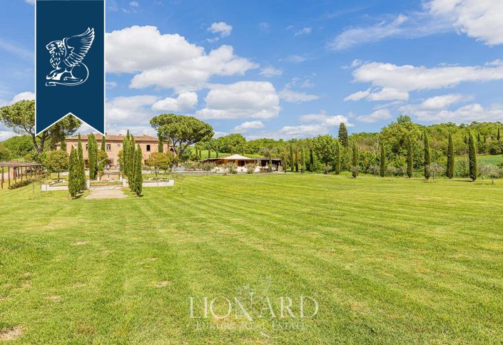 Image No.11-16 Bed Villa for sale