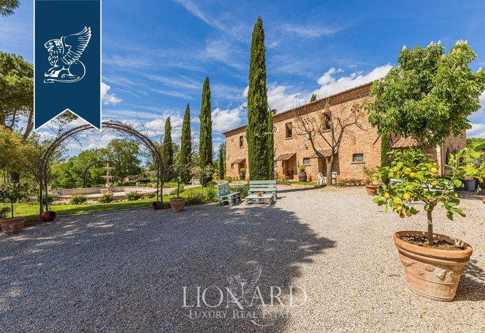 Image No.29-16 Bed Villa for sale