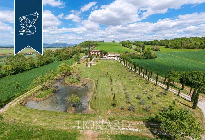 Image No.54-16 Bed Villa for sale