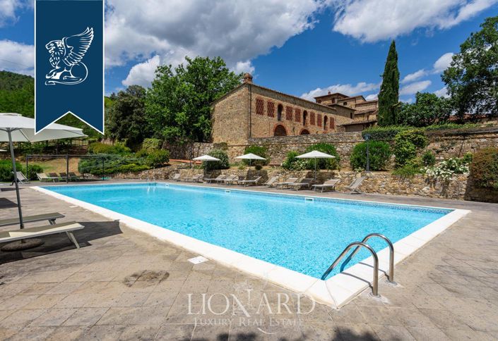 Image No.10-15 Bed Farmhouse for sale