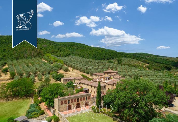 Image No.2-15 Bed Farmhouse for sale