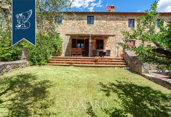 Image No.25-15 Bed Farmhouse for sale