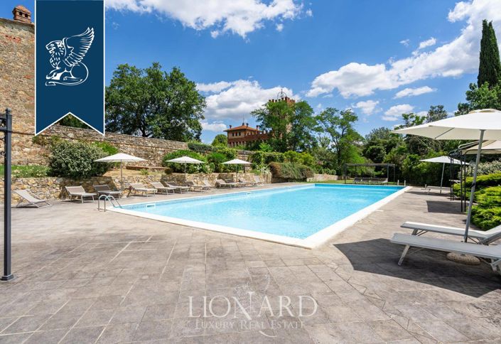 Image No.33-15 Bed Farmhouse for sale