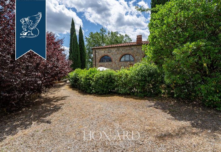 Image No.41-15 Bed Farmhouse for sale