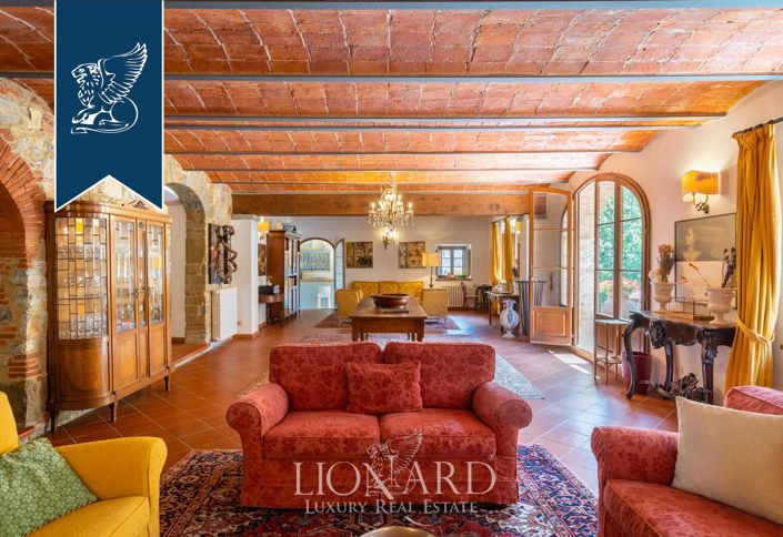 Image No.47-15 Bed Farmhouse for sale