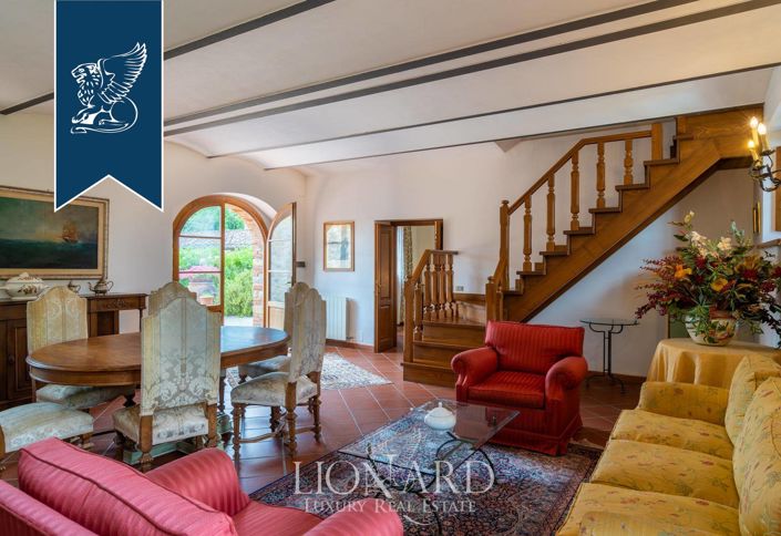 Image No.56-15 Bed Farmhouse for sale