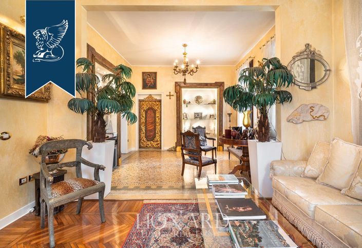 Image No.19-5 Bed Villa for sale