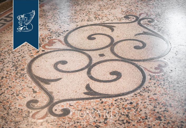 Image No.25-5 Bed Villa for sale