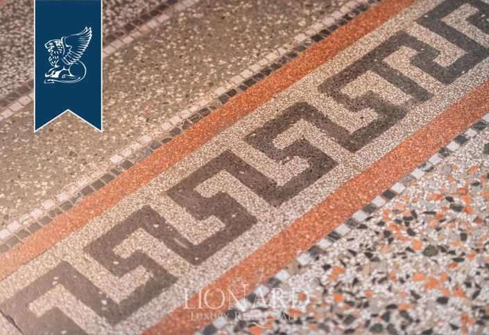 Image No.29-5 Bed Villa for sale