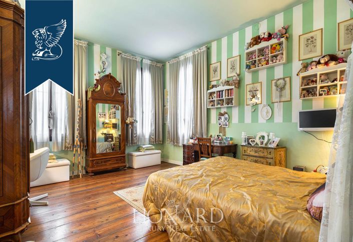 Image No.39-5 Bed Villa for sale