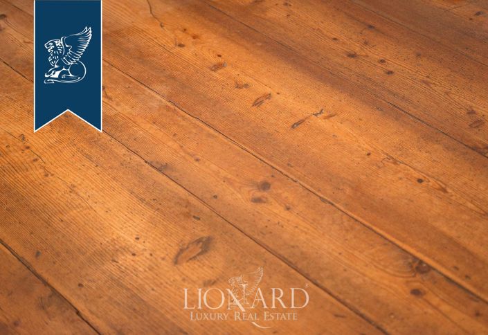 Image No.48-5 Bed Villa for sale