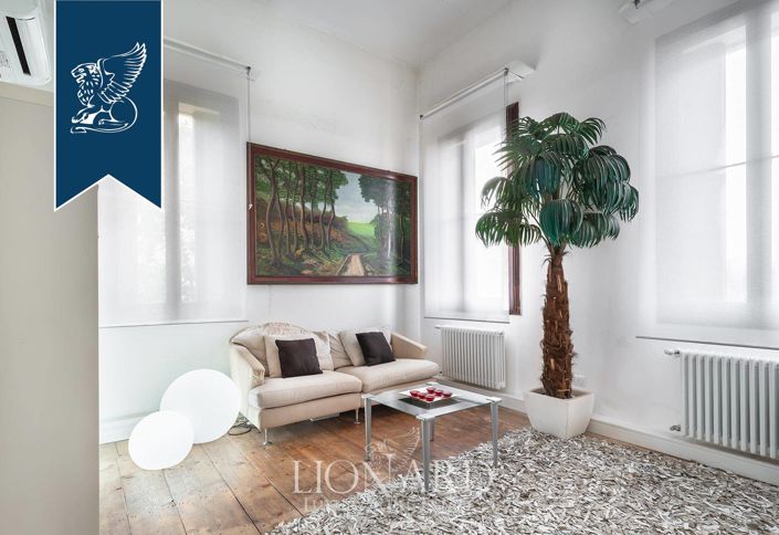 Image No.55-5 Bed Villa for sale